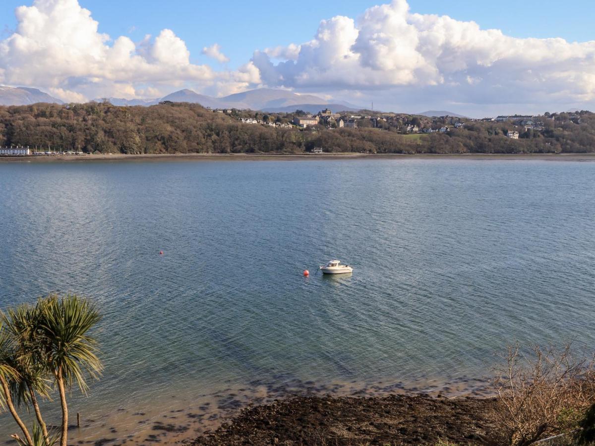 Bwthyn Siliwen Old Bath House Bangor (Gwynedd)